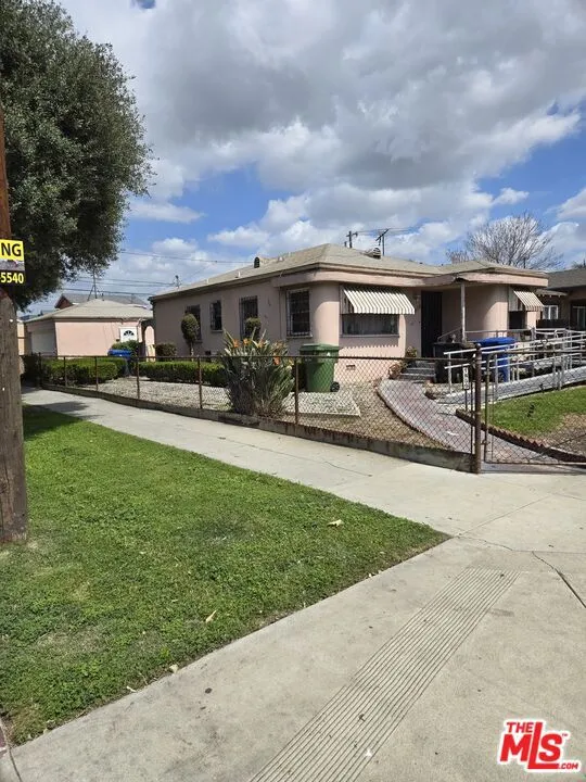 1659 W 60th Street, Los Angeles, California 90047 home-pic-0